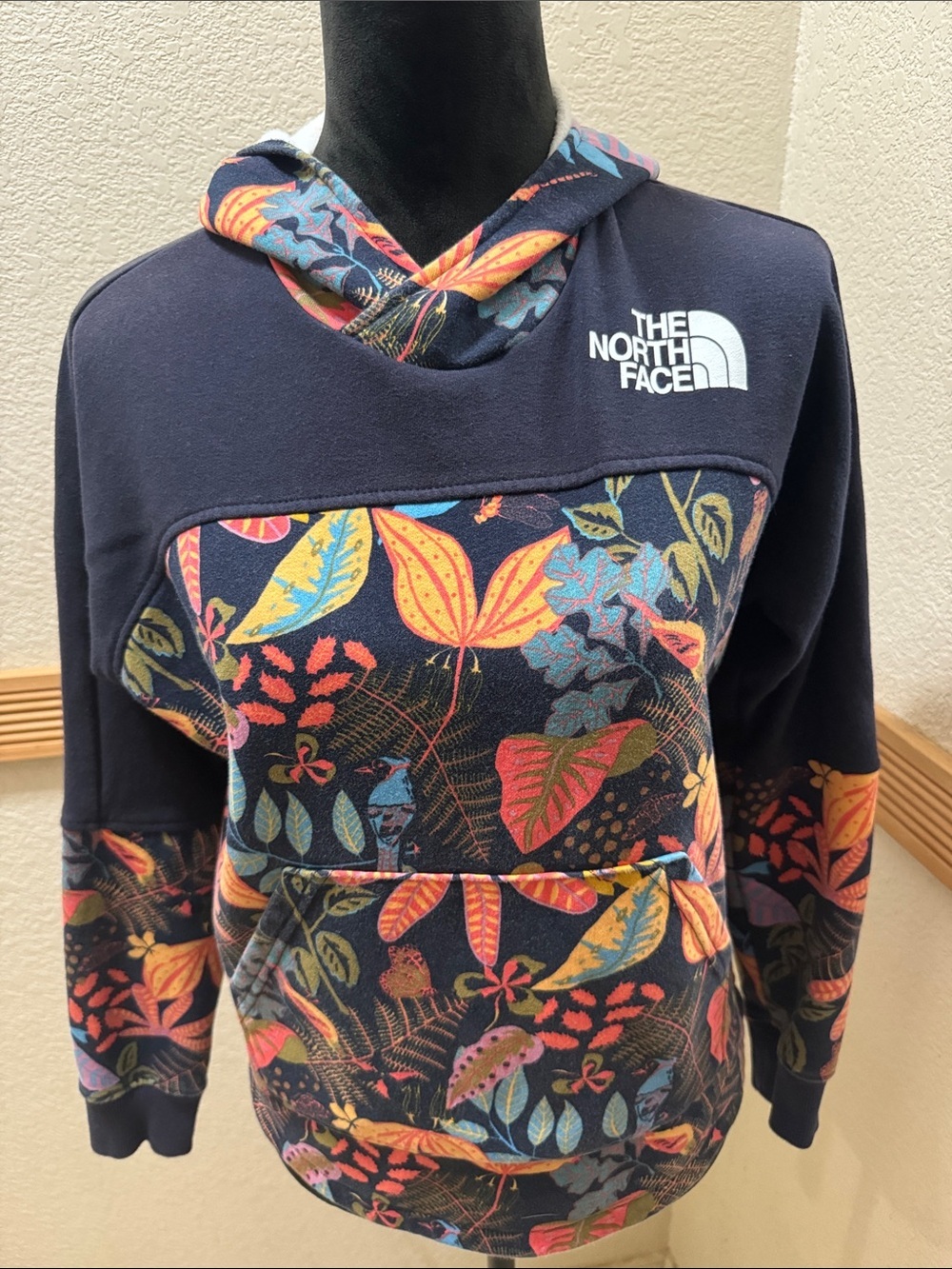 The North Face Navy Hoodie Multicolor Floral Print Girls Size L (Size 14-16)